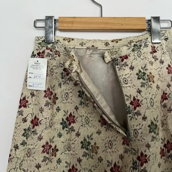 Vintage Floral Tapestry Skirt 24” - Picture 6 of 9